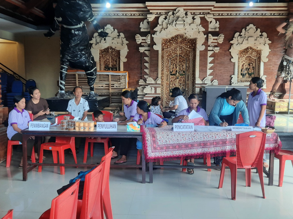 SI BENING di Posyandu Balita Banjar Cepaka, Pencatatan Rutin Mudahkan Masyarakat